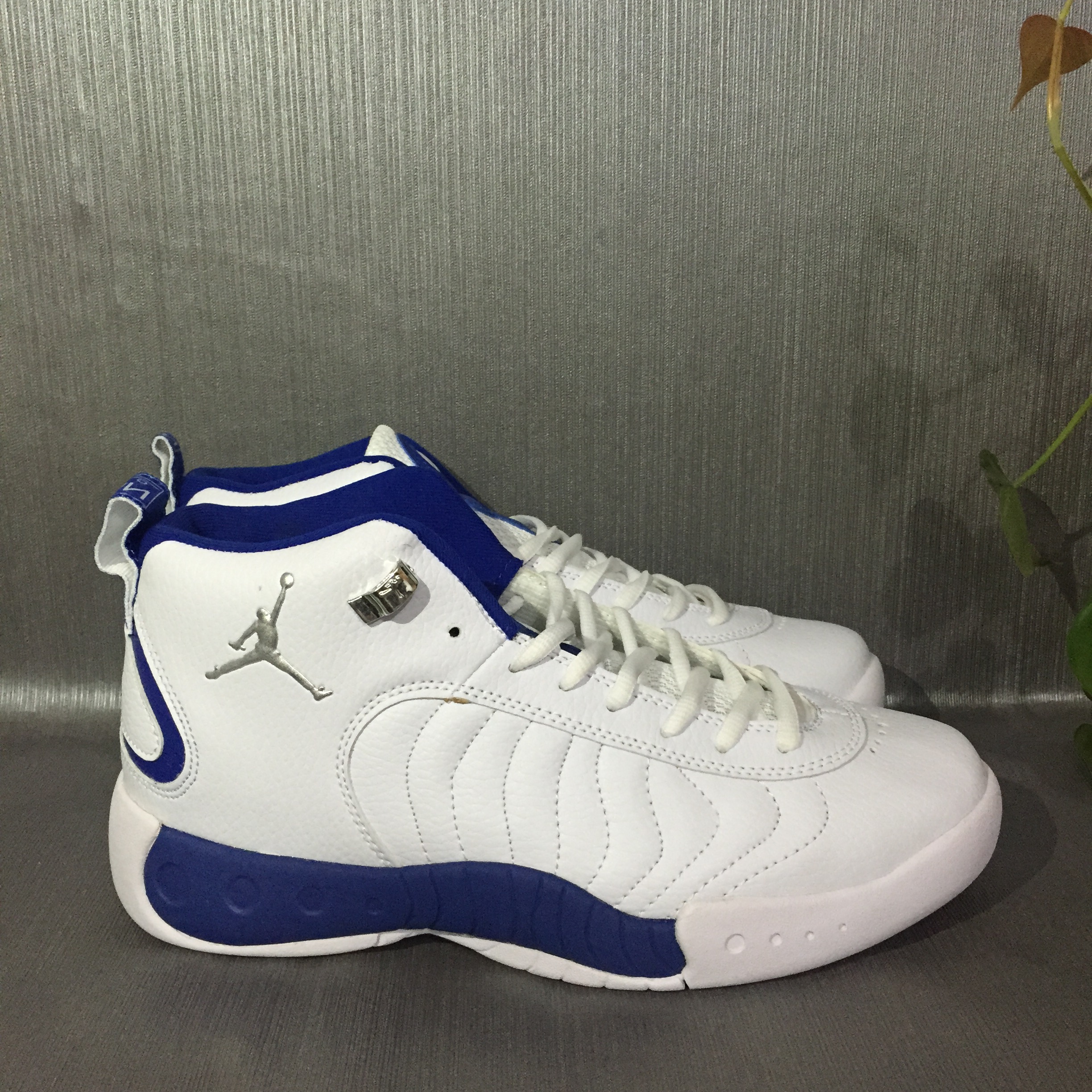 jumpman pro white and blue